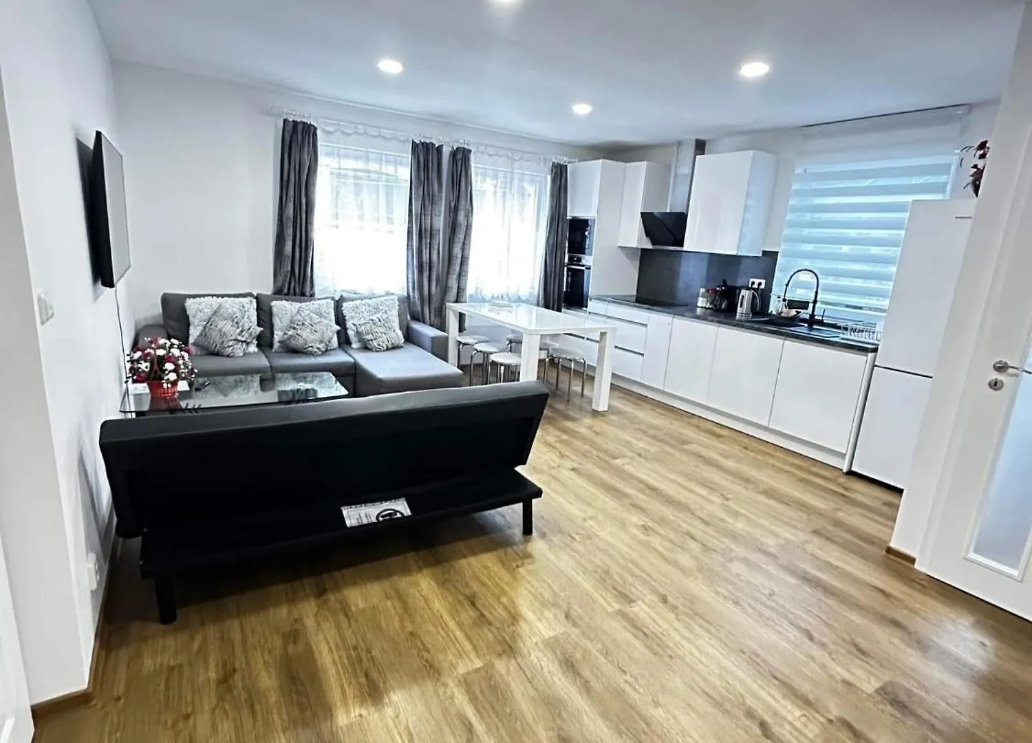 Cozy Sapa Stay Prague Apartment